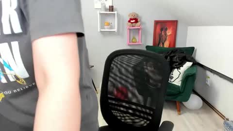 chloehottie online show from March 5, 10:44 am