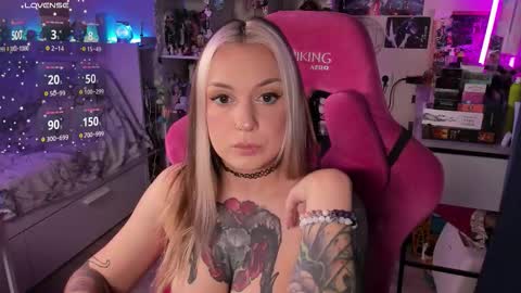 ChloeKohaku online show from October 29, 7:34 am