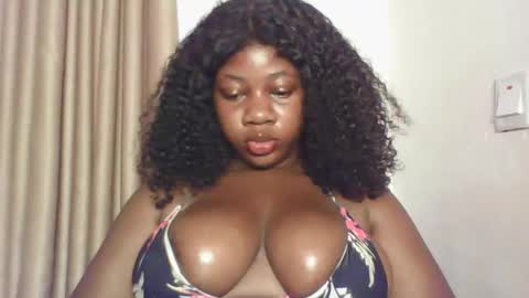 chocolateassgirl61 online show from November 20, 7:31 am