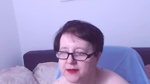 Christa online show from October 18, 11:39 pm