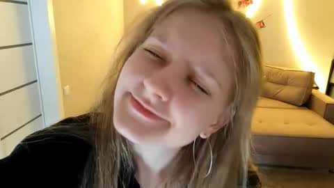 Snapshot of christianahessee chatting on October 19, 1:35 pm Iwi online show from October 19, 1:35 pm