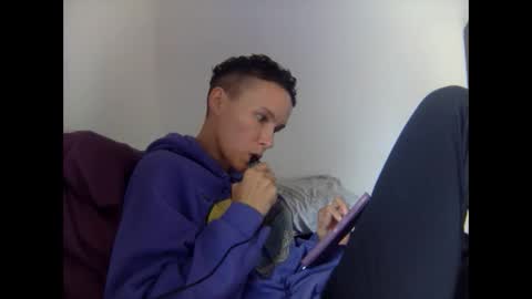 Christina Saunters online show from March 1, 8:10 pm