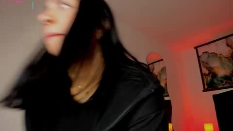 Christine  online show from December 16, 7:09 pm