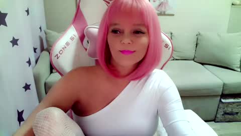 Snapshot of christirose chatting on February 9, 10:09 am Christi online show from February 9, 10:09 am