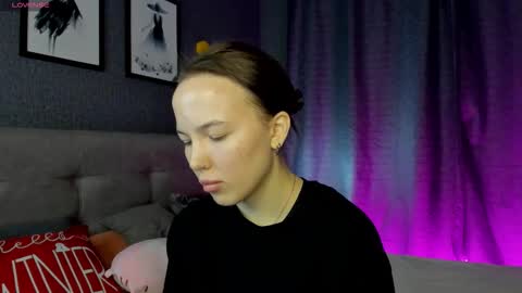 hristy3 online show from January 12, 1:00 am