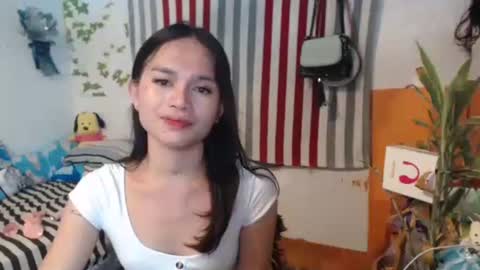 Ur Suraya22 online show from December 3, 7:19 am