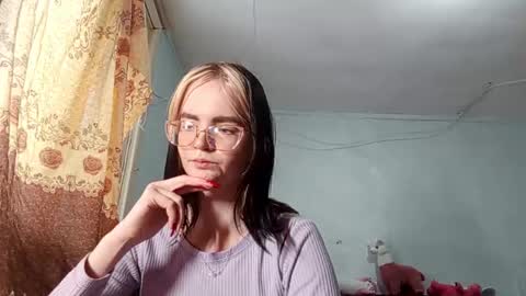 Lisa online show from November 22, 9:56 am