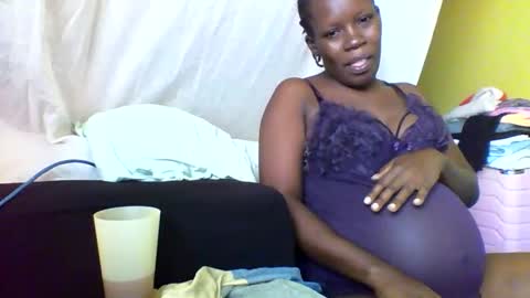 Snapshot of cinddy_14 chatting on September 18, 7:07 am cinddy 14 online show from September 18, 7:07 am