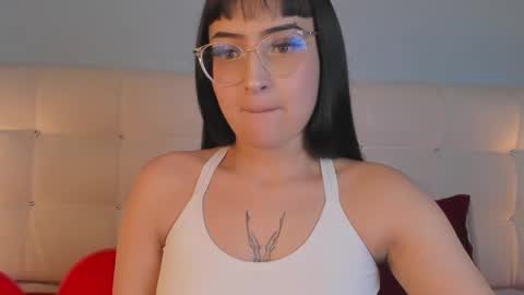 Cintya online show from March 10, 7:40 pm