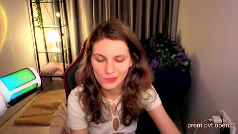 Jennie online show from December 14, 8:03 pm