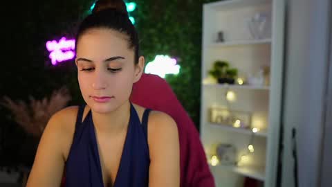 Clair meek online show from December 15, 10:18 am