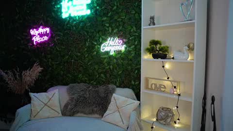 Clair meek online show from January 6, 9:08 am