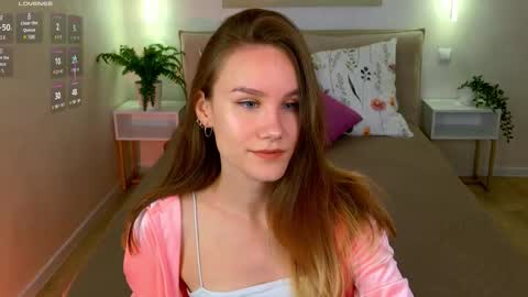 Snapshot of clare_ff chatting on September 25, 9:30 am Claire online show from September 25, 9:30 am