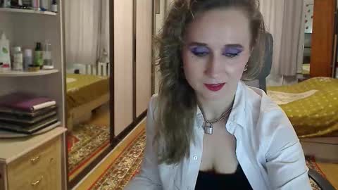 Snapshot of classyinna chatting on September 17, 8:34 am classyinna online show from September 17, 8:34 am