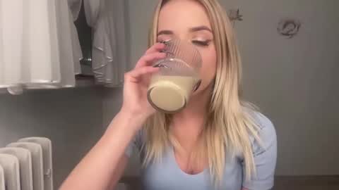 ClaudiaGold online show from October 30, 4:19 pm