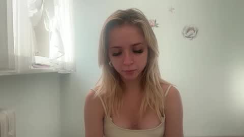 ClaudiaGold online show from September 15, 5:38 am