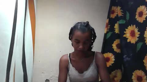 Snapshot of claudiannah chatting on October 22, 3:33 am claudianne online show from October 22, 3:33 am