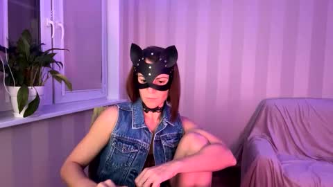 cleo_catra online show from October 31, 2:43 pm