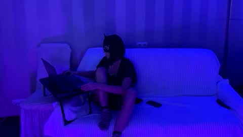 cleo_catra online show from December 2, 6:10 pm