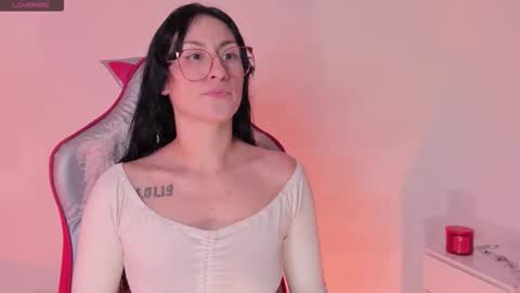 Chloe  online show from November 8, 3:00 am