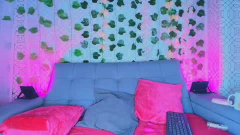 colett online show from September 28, 12:32 pm