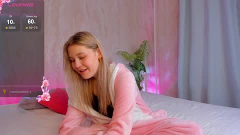 Collen Mon Tue Wed Thu Fri GMT 3 0300am - 0900am  online show from February 18, 3:10 pm