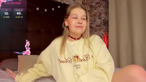 Collen Mon Tue Wed Thu Fri GMT 3 0300am - 0900am  online show from March 11, 3:02 pm