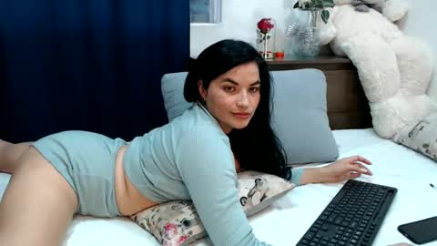 Snapshot of colombi4spice chatting on February 24, 9:20 pm viviana online show from February 24, 9:20 pm