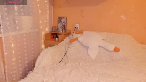 Mia online show from March 12, 5:38 pm