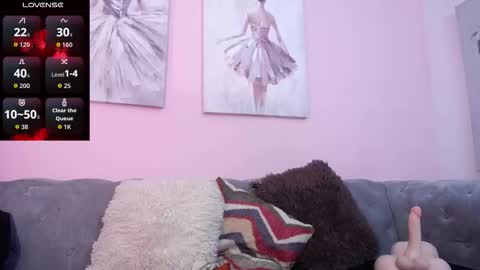 Connie online show from November 18, 8:32 pm