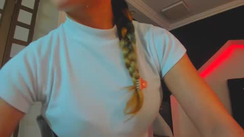 Snapshot of coral_gibson chatting on January 9, 12:09 pm Coral online show from January 9, 12:09 pm
