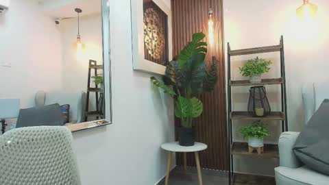 Snapshot of coral_lise chatting on September 22, 11:08 am Coral online show from September 22, 11:08 am
