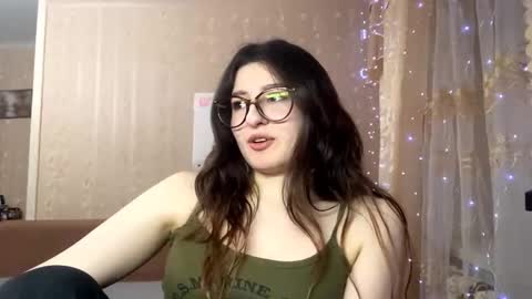 Elisheva online show from February 4, 1:47 pm