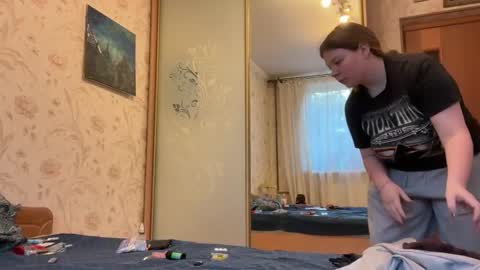 Elise online show from September 26, 12:47 pm