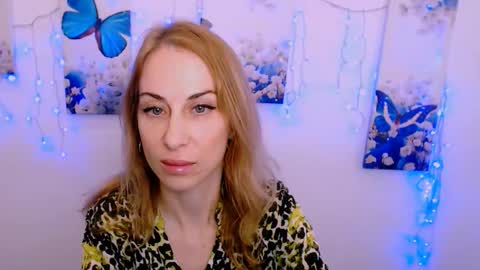 Snapshot of create_your_own_sun chatting on October 11, 1:36 pm Lera online show from October 11, 1:36 pm