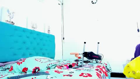 cris_dulce online show from December 1, 10:12 pm