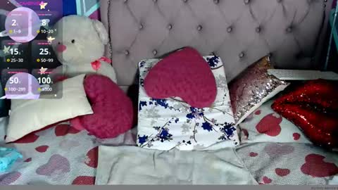 Snapshot of cristal_hot199037 chatting on January 24, 9:49 am Cristal online show from January 24, 9:49 am