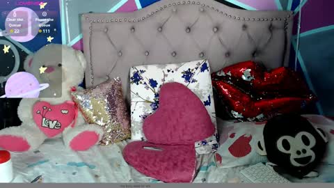 Snapshot of cristal_hot199037 chatting on February 7, 10:08 am Cristal online show from February 7, 10:08 am