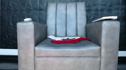 Hanna  online show from December 11, 5:53 am