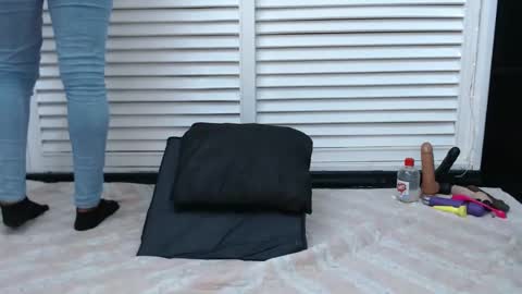 Hanna  online show from December 19, 6:34 am