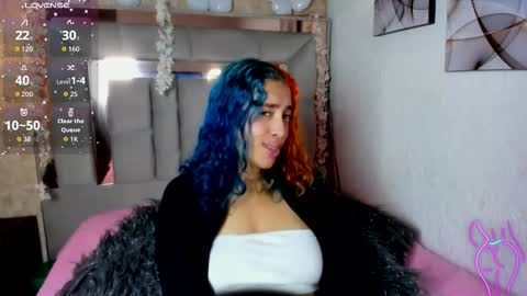   online show from November 7, 3:17 pm