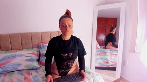 cristal walker online show from October 25, 12:46 pm