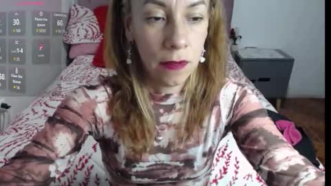 cristina online show from December 1, 12:58 am