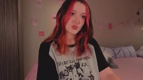 Snapshot of crystalblaze_ chatting on September 22, 7:56 pm Grace online show from September 22, 7:56 pm