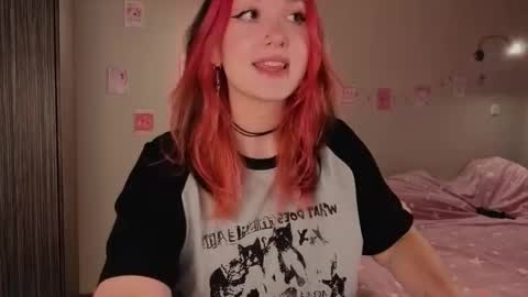 Snapshot of crystalblaze_ chatting on September 21, 7:45 pm Grace online show from September 21, 7:45 pm