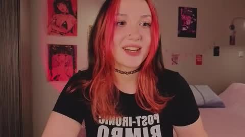 Snapshot of crystalblaze_ chatting on September 24, 8:19 pm Grace online show from September 24, 8:19 pm