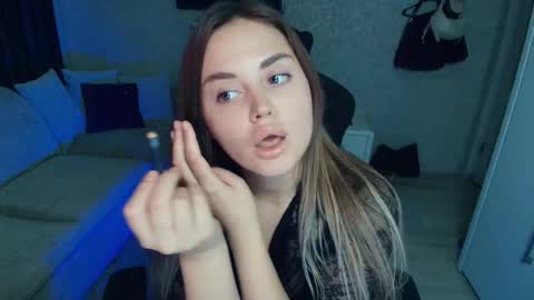 crystalemily online show from October 20, 7:06 pm