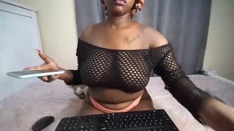 cum_central online show from October 19, 6:59 am