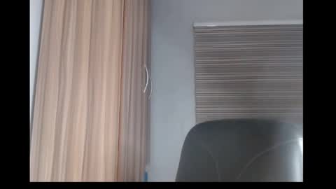 Snapshot of cum_ebony_petitxx chatting on October 21, 5:39 pm cath online show from October 21, 5:39 pm