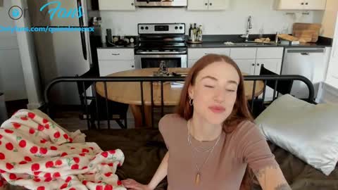 Snapshot of cum_with_quinn chatting on October 2, 6:46 pm Quinn online show from October 2, 6:46 pm